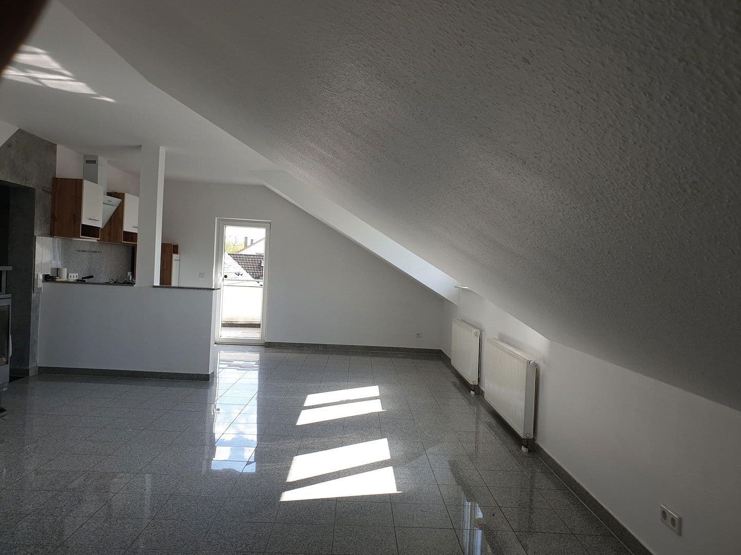 Prodej bytu 3+1 85 m², Langenfeld (Rheinland), Severní Porýní-Vestfálsko Prodej bytu 3+1 85 m², Langenfeld (Rheinland), Severní Porýní-Vestfálsko