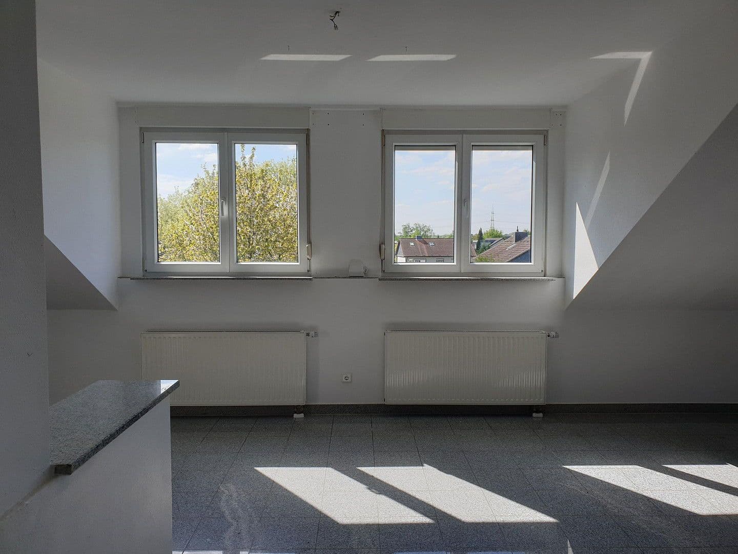 Prodej bytu 3+1 85 m², Langenfeld (Rheinland), Severní Porýní-Vestfálsko Prodej bytu 3+1 85 m², Langenfeld (Rheinland), Severní Porýní-Vestfálsko