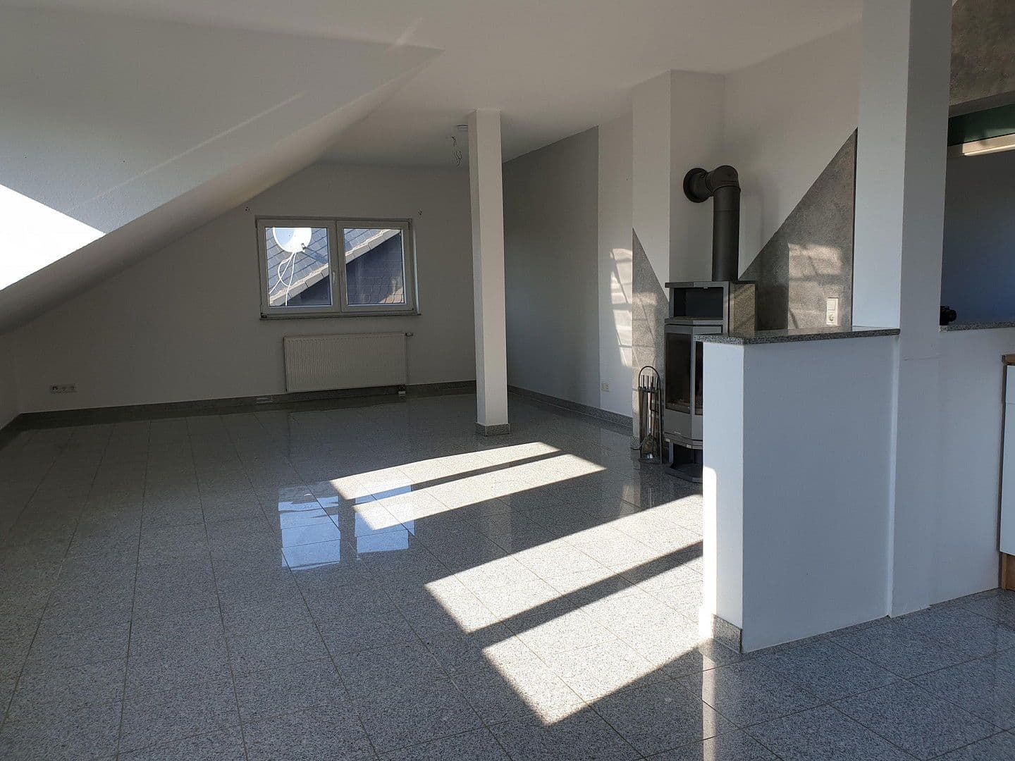 Prodej bytu 3+1 85 m², Langenfeld (Rheinland), Severní Porýní-Vestfálsko Prodej bytu 3+1 85 m², Langenfeld (Rheinland), Severní Porýní-Vestfálsko