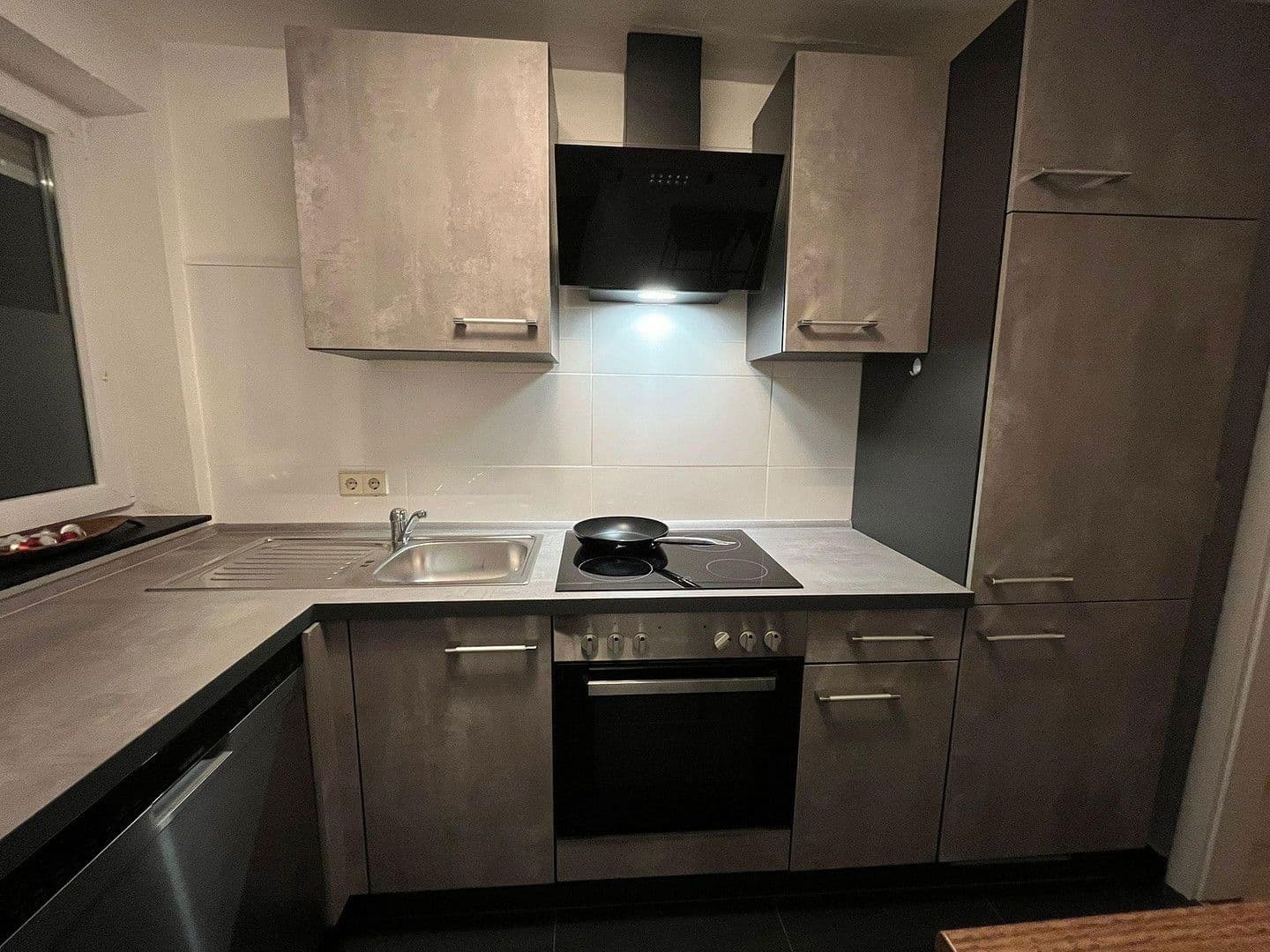 Pronájem bytu 2+1 53 m², Stuttgart, Bádensko-Württembersko Pronájem bytu 2+1 53 m², Stuttgart, Bádensko-Württembersko