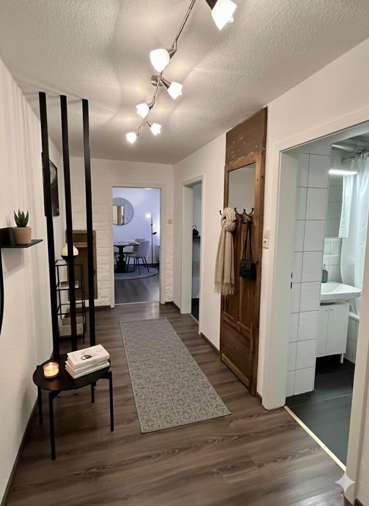 Pronájem bytu 2+1 53 m², Stuttgart, Bádensko-Württembersko Pronájem bytu 2+1 53 m², Stuttgart, Bádensko-Württembersko