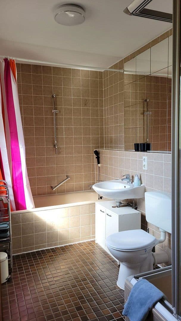 Pronájem bytu 3+kk 92 m², Offenburger Straße 37, Böblingen, Bádensko-Württembersko Pronájem bytu 3+kk 92 m², Offenburger Straße 37, Böblingen, Bádensko-Württembersko