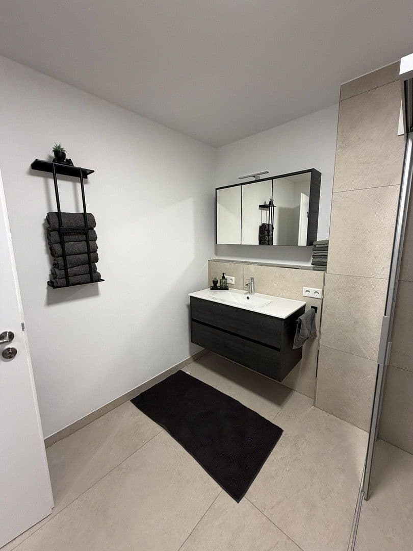 Pronájem bytu 3+1 84 m², Ludwig-Kaiser-Weg 12, Deggendorf, Bavorsko Pronájem bytu 3+1 84 m², Ludwig-Kaiser-Weg 12, Deggendorf, Bavorsko