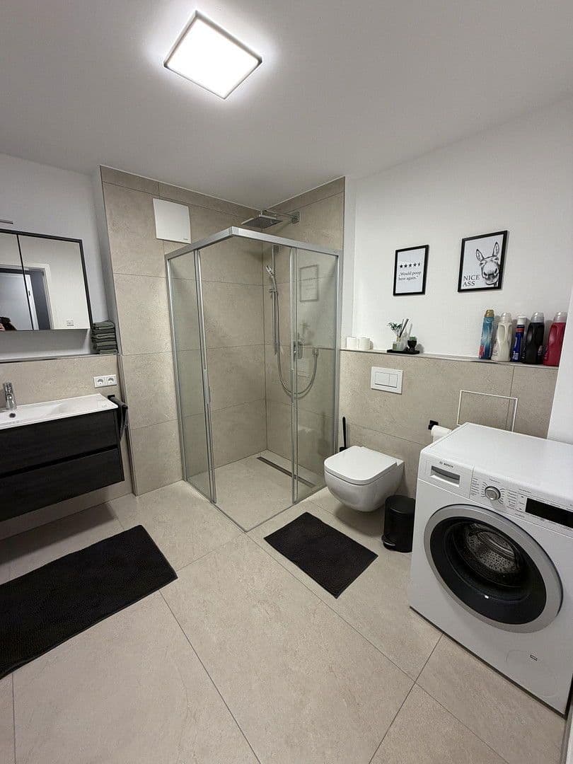 Pronájem bytu 3+1 84 m², Ludwig-Kaiser-Weg 12, Deggendorf, Bavorsko Pronájem bytu 3+1 84 m², Ludwig-Kaiser-Weg 12, Deggendorf, Bavorsko