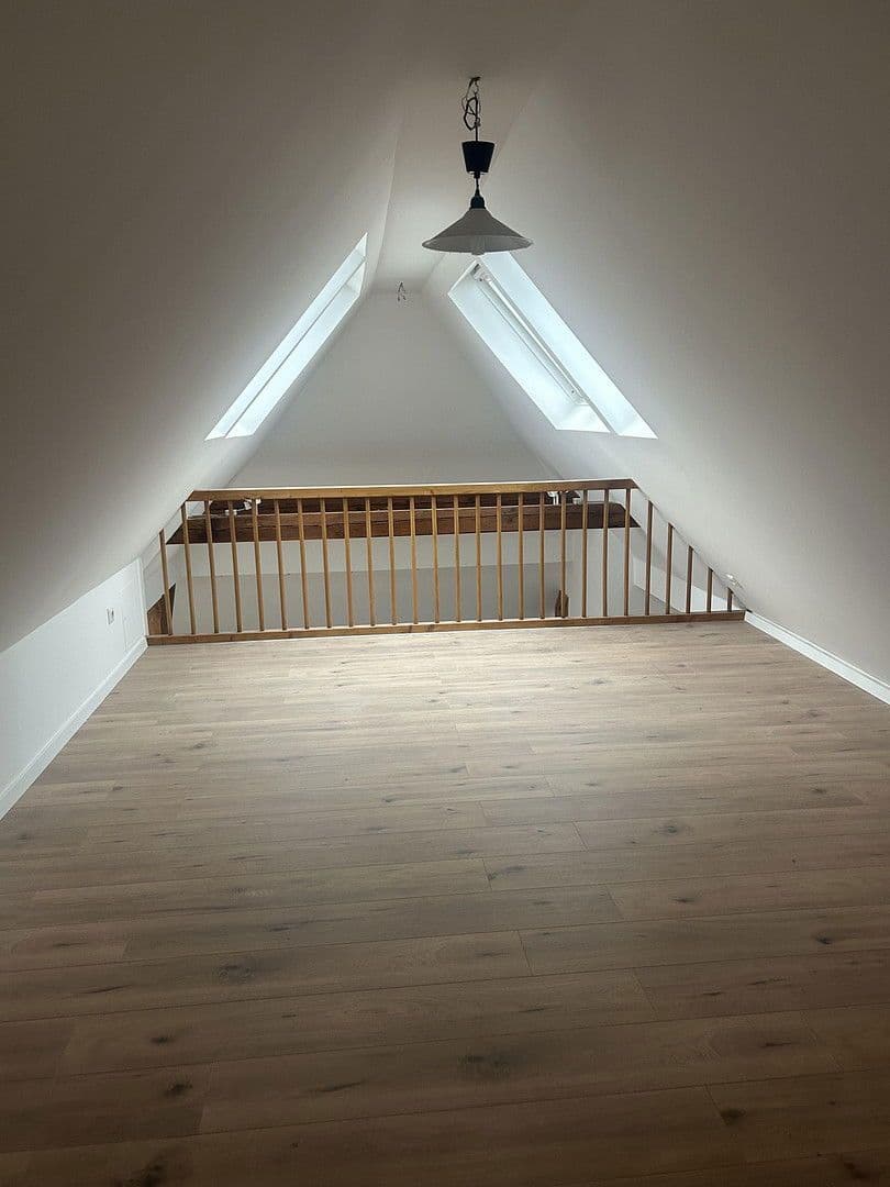 Pronájem bytu 6+1 146 m², Hermannstraße 17, Lauf an der Pegnitz, Bavorsko Pronájem bytu 6+1 146 m², Hermannstraße 17, Lauf an der Pegnitz, Bavorsko