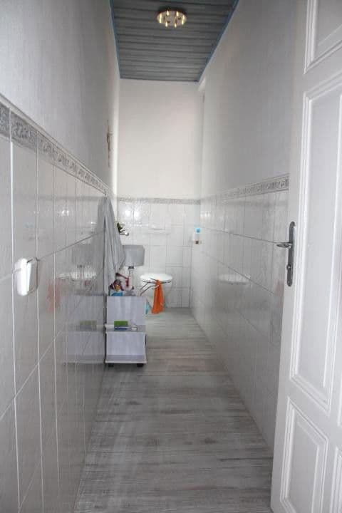 Pronájem bytu 4+1 110 m², Coburger Allee 17, Sonneberg, Durynsko Pronájem bytu 4+1 110 m², Coburger Allee 17, Sonneberg, Durynsko