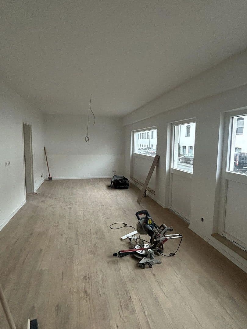 Pronájem bytu 2+1 71 m², Hermannstraße 17, Lauf an der Pegnitz, Bavorsko Pronájem bytu 2+1 71 m², Hermannstraße 17, Lauf an der Pegnitz, Bavorsko