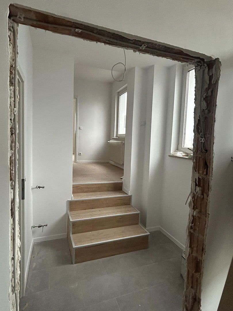 Pronájem bytu 2+1 71 m², Hermannstraße 17, Lauf an der Pegnitz, Bavorsko Pronájem bytu 2+1 71 m², Hermannstraße 17, Lauf an der Pegnitz, Bavorsko