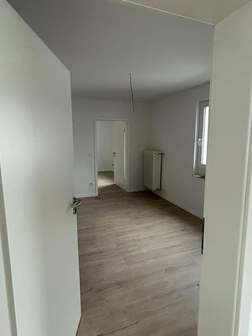 Pronájem bytu 2+1 71 m², Hermannstraße 17, Lauf an der Pegnitz, Bavorsko Pronájem bytu 2+1 71 m², Hermannstraße 17, Lauf an der Pegnitz, Bavorsko