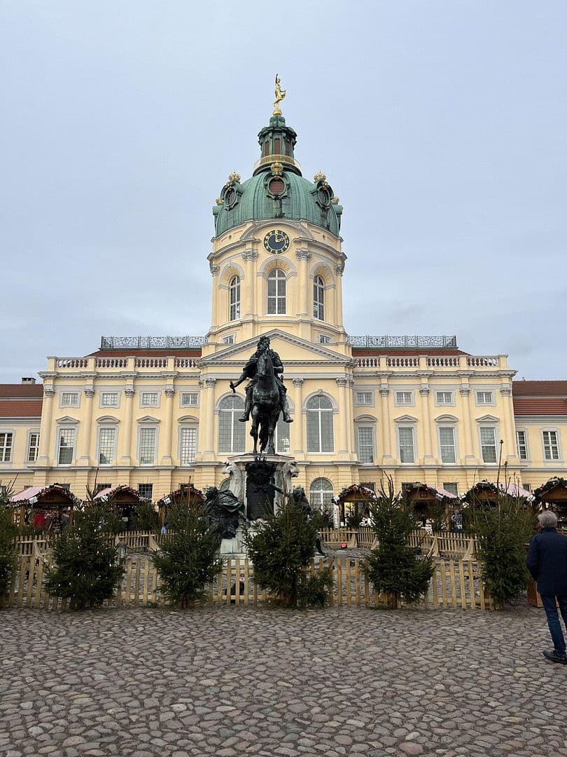 Prodej bytu 2+1 57 m², Eosander Str.36, Berlin, Berlín Prodej bytu 2+1 57 m², Eosander Str.36, Berlin, Berlín