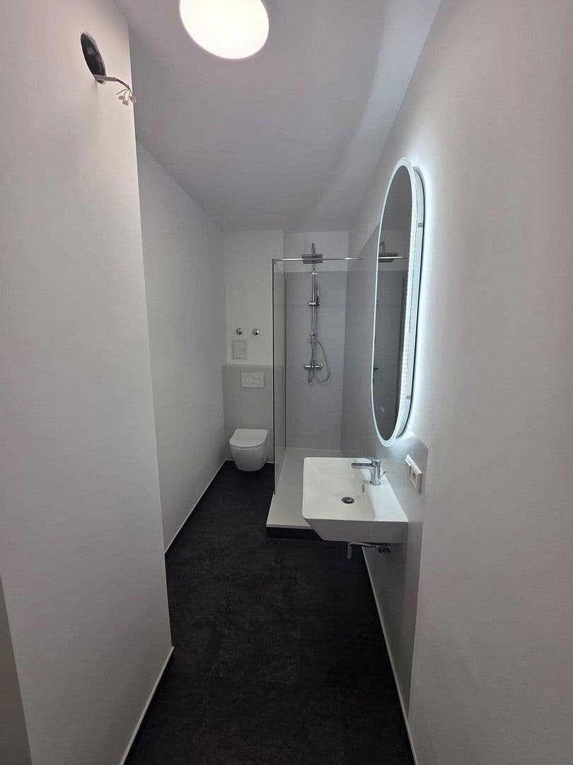 Prodej bytu 2+1 57 m², Eosander Str.36, Berlin, Berlín Prodej bytu 2+1 57 m², Eosander Str.36, Berlin, Berlín