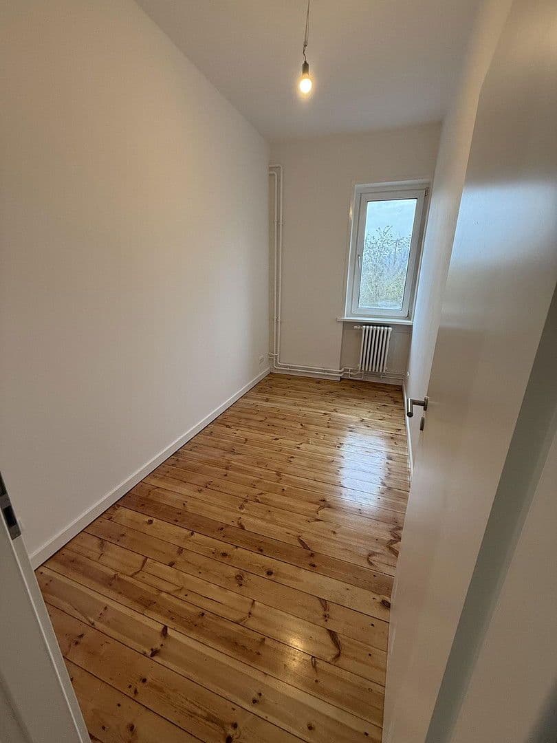 Pronájem bytu 5+1 105 m², Schlangenbader Straße, Berlin, Berlín Pronájem bytu 5+1 105 m², Schlangenbader Straße, Berlin, Berlín