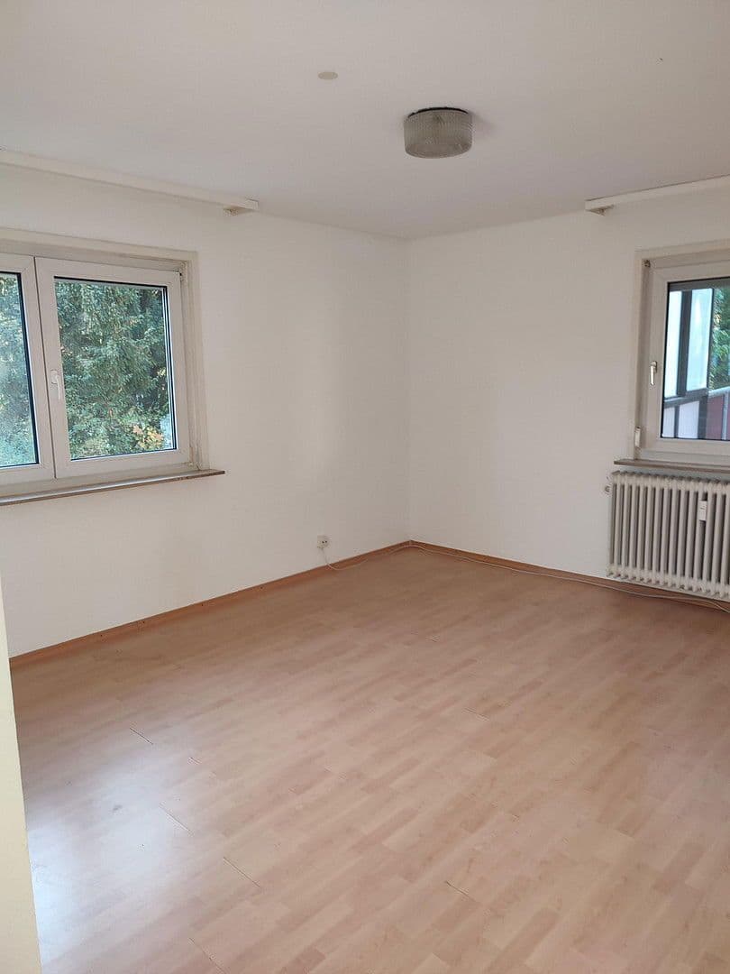 Pronájem bytu 2+1 80 m², Reutlingen, Bádensko-Württembersko Pronájem bytu 2+1 80 m², Reutlingen, Bádensko-Württembersko