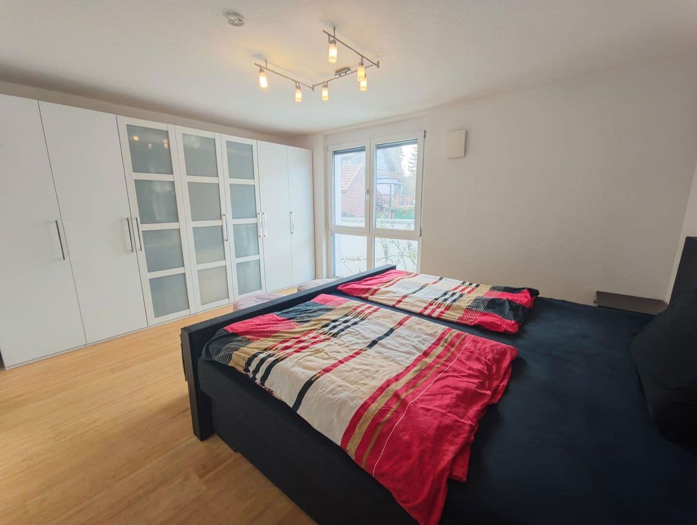 Prodej bytu 4+1 120 m², Kernerstr. 5/1, Holzgerlingen, Bádensko-Württembersko Prodej bytu 4+1 120 m², Kernerstr. 5/1, Holzgerlingen, Bádensko-Württembersko