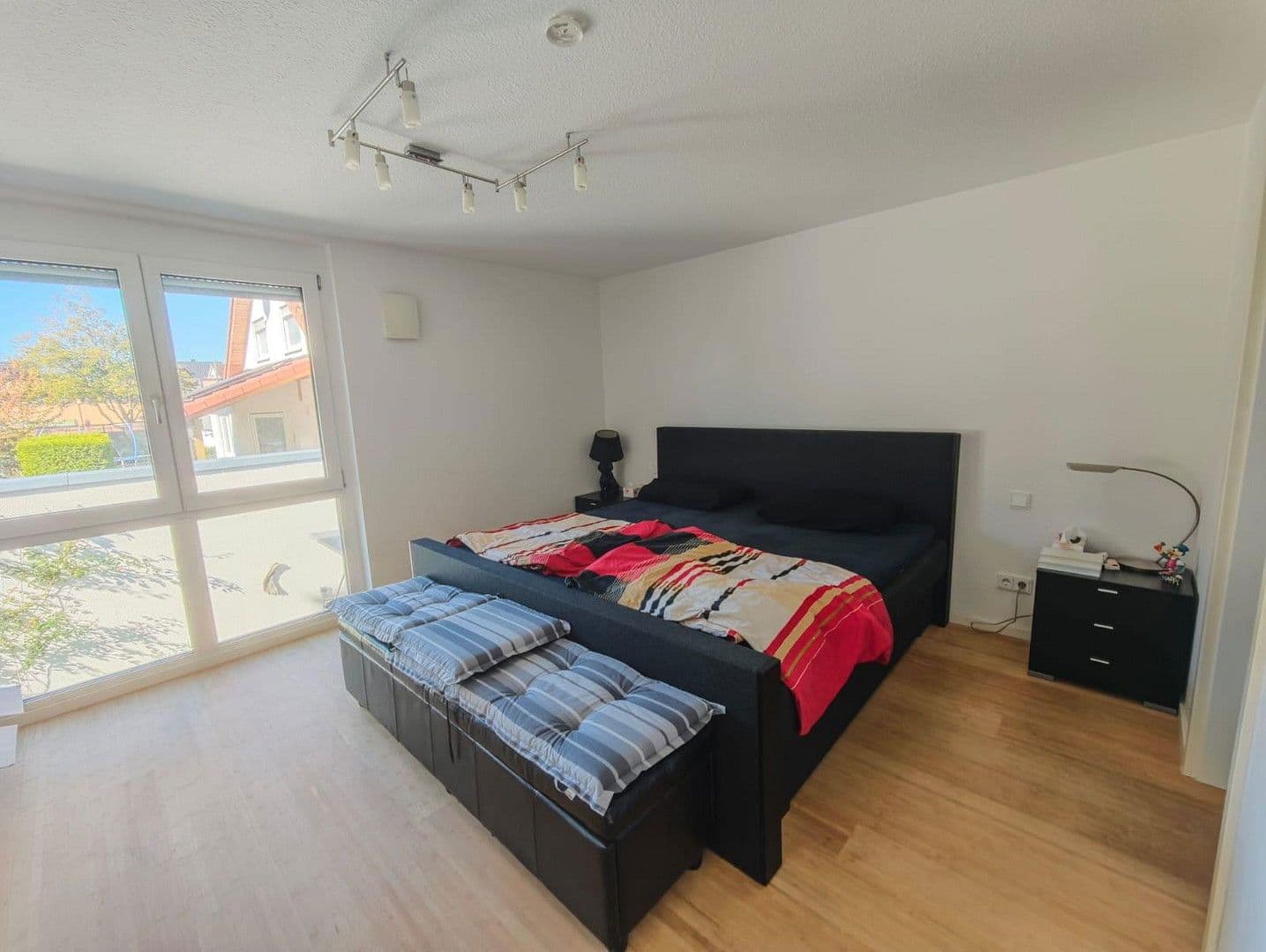 Prodej bytu 4+1 120 m², Kernerstr. 5/1, Holzgerlingen, Bádensko-Württembersko Prodej bytu 4+1 120 m², Kernerstr. 5/1, Holzgerlingen, Bádensko-Württembersko