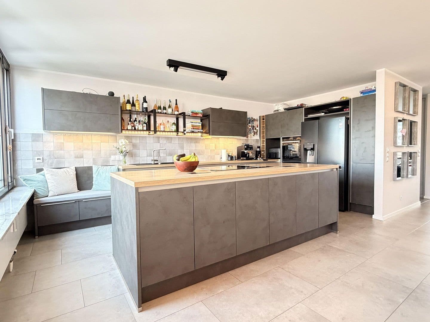 Prodej bytu 5+1 178 m², Bonn, Severní Porýní-Vestfálsko Prodej bytu 5+1 178 m², Bonn, Severní Porýní-Vestfálsko