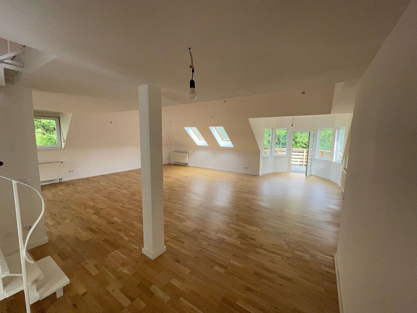 Pronájem bytu 4+kk 193 m², Bergstraße 16, Carlsberg, Porýní-Falc Pronájem bytu 4+kk 193 m², Bergstraße 16, Carlsberg, Porýní-Falc