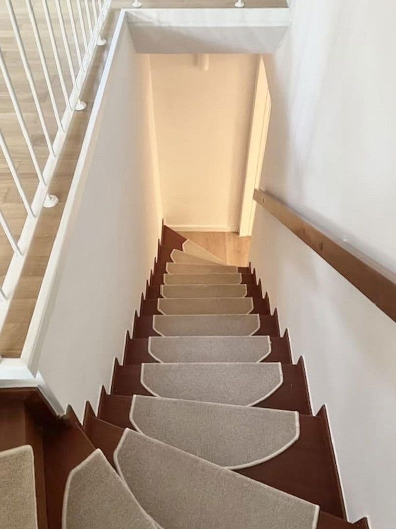 Prodej bytu 4+1 110 m², Berlin, Berlín Prodej bytu 4+1 110 m², Berlin, Berlín