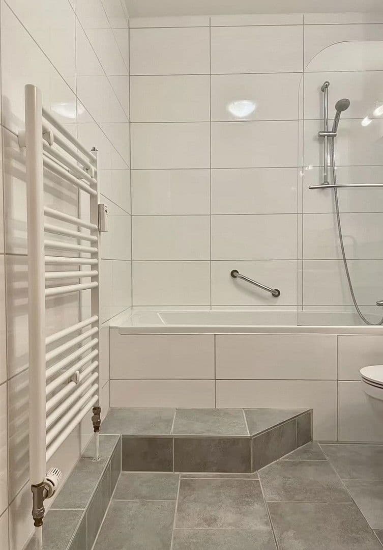 Prodej bytu 4+1 110 m², Berlin, Berlín Prodej bytu 4+1 110 m², Berlin, Berlín