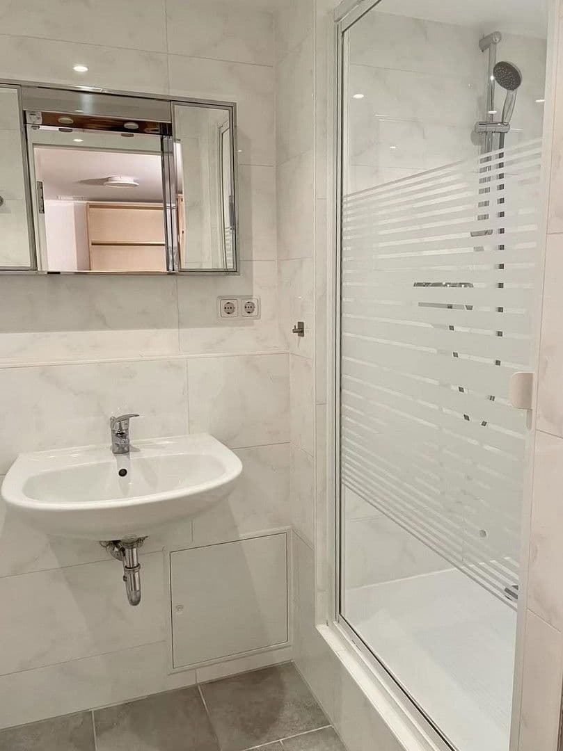 Prodej bytu 4+1 110 m², Berlin, Berlín Prodej bytu 4+1 110 m², Berlin, Berlín