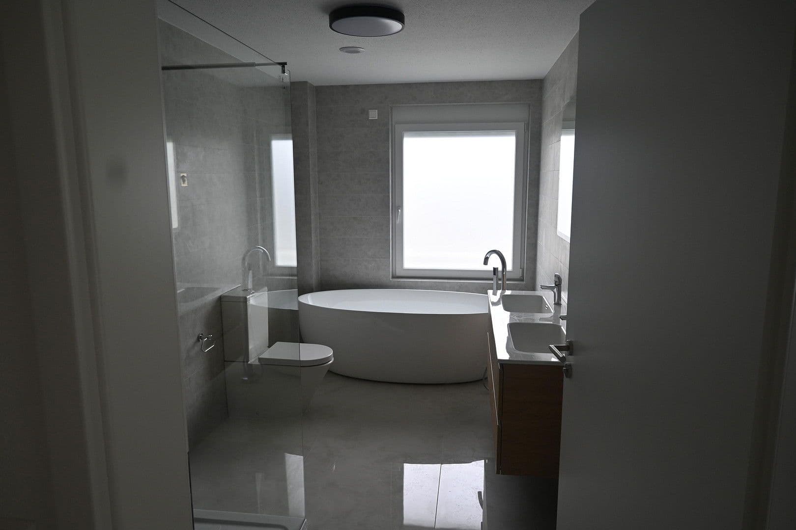 Pronájem bytu 3+1 127 m², Thomas-Schreiber-Weg 3, Bad Mergentheim, Bádensko-Württembersko Pronájem bytu 3+1 127 m², Thomas-Schreiber-Weg 3, Bad Mergentheim, Bádensko-Württembersko