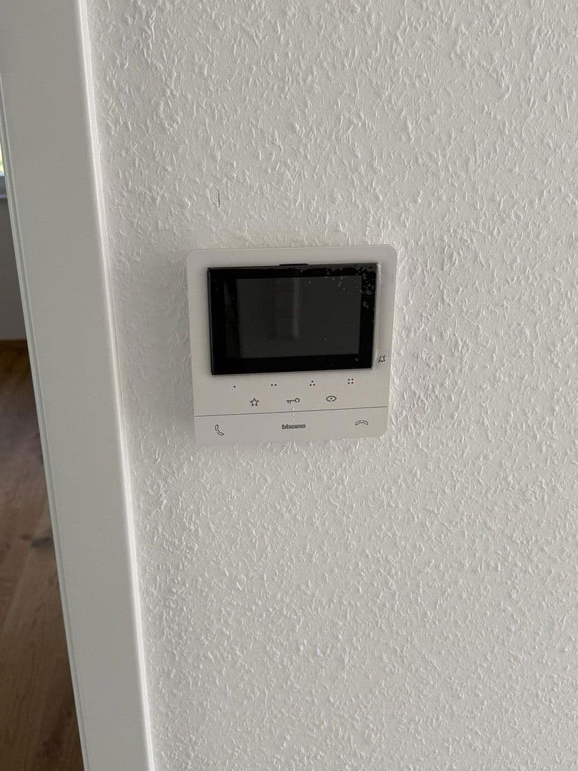 Pronájem bytu 3+1 127 m², Thomas-Schreiber-Weg 3, Bad Mergentheim, Bádensko-Württembersko Pronájem bytu 3+1 127 m², Thomas-Schreiber-Weg 3, Bad Mergentheim, Bádensko-Württembersko