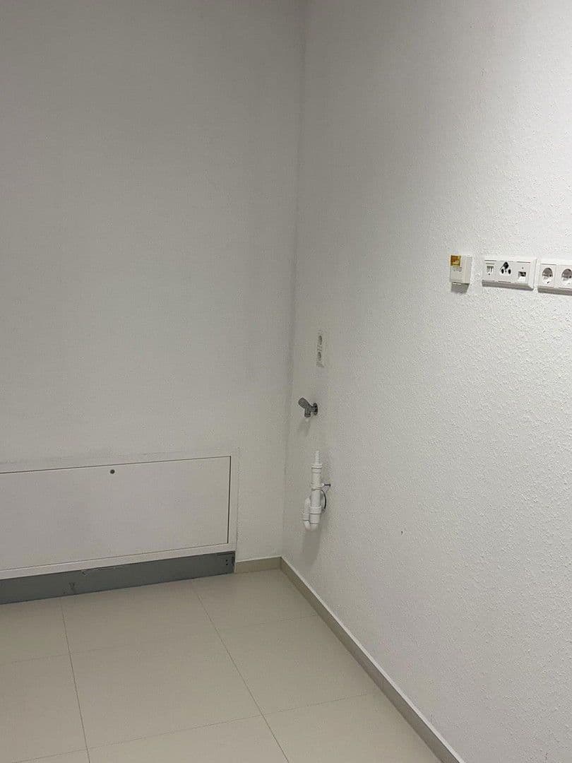 Pronájem bytu 3+1 127 m², Thomas-Schreiber-Weg 3, Bad Mergentheim, Bádensko-Württembersko Pronájem bytu 3+1 127 m², Thomas-Schreiber-Weg 3, Bad Mergentheim, Bádensko-Württembersko
