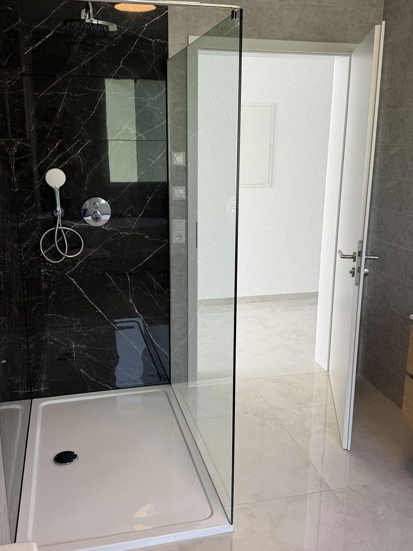 Pronájem bytu 3+1 127 m², Thomas-Schreiber-Weg 3, Bad Mergentheim, Bádensko-Württembersko Pronájem bytu 3+1 127 m², Thomas-Schreiber-Weg 3, Bad Mergentheim, Bádensko-Württembersko