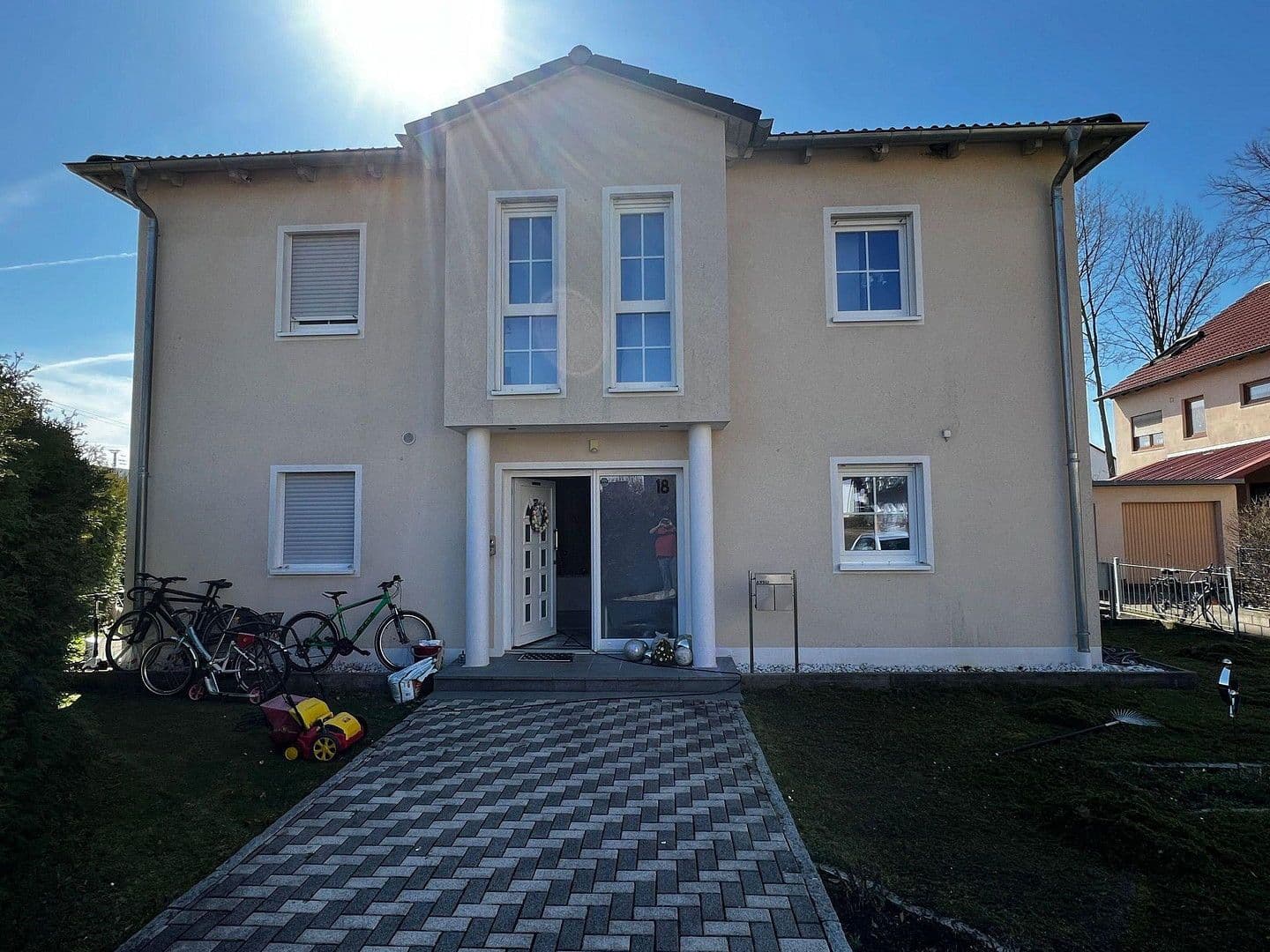 Prodej domu 170 m², pozemek 617 m², Erlangen, Bavorsko Prodej domu 170 m², pozemek 617 m², Erlangen, Bavorsko