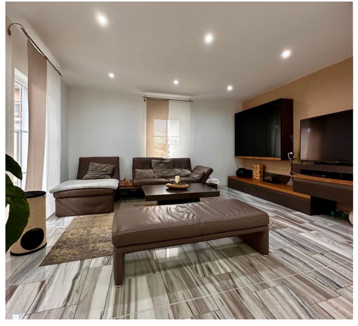 Prodej domu 170 m², pozemek 617 m², Erlangen, Bavorsko Prodej domu 170 m², pozemek 617 m², Erlangen, Bavorsko