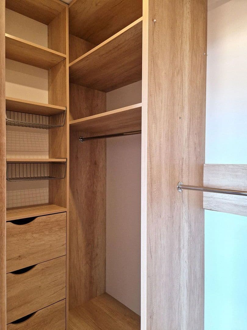 Pronájem domu 165 m², pozemek 536 m², Am Schilfgraben 27, Lehre, Dolní Sasko Pronájem domu 165 m², pozemek 536 m², Am Schilfgraben 27, Lehre, Dolní Sasko