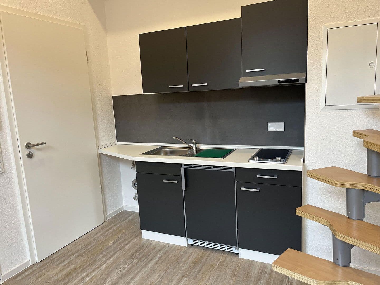 Pronájem bytu 1+1 25 m², Gumprechtstr. 2, Köln, Severní Porýní-Vestfálsko Pronájem bytu 1+1 25 m², Gumprechtstr. 2, Köln, Severní Porýní-Vestfálsko