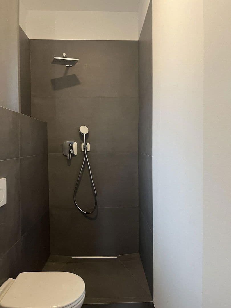 Pronájem bytu 1+1 25 m², Gumprechtstr. 2, Köln, Severní Porýní-Vestfálsko Pronájem bytu 1+1 25 m², Gumprechtstr. 2, Köln, Severní Porýní-Vestfálsko