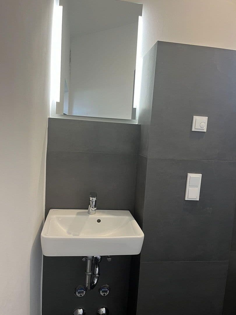 Pronájem bytu 1+1 25 m², Gumprechtstr. 2, Köln, Severní Porýní-Vestfálsko Pronájem bytu 1+1 25 m², Gumprechtstr. 2, Köln, Severní Porýní-Vestfálsko