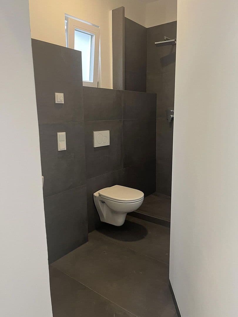 Pronájem bytu 1+1 25 m², Gumprechtstr. 2, Köln, Severní Porýní-Vestfálsko Pronájem bytu 1+1 25 m², Gumprechtstr. 2, Köln, Severní Porýní-Vestfálsko