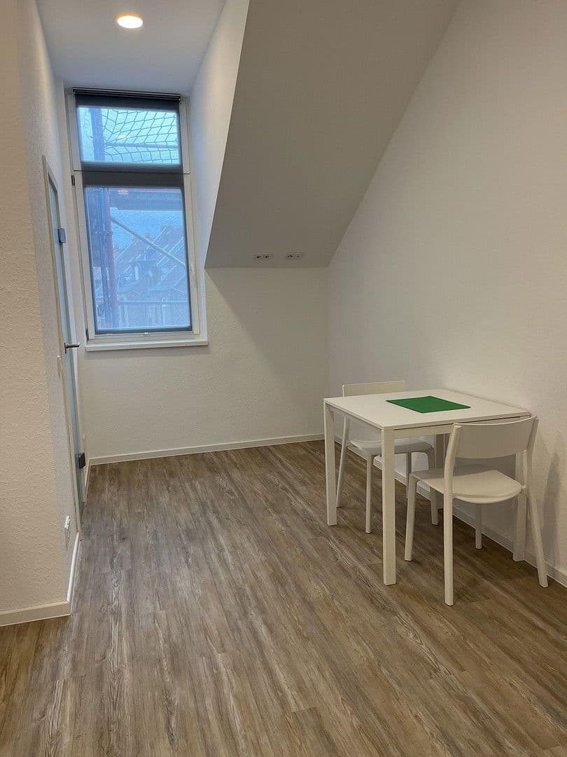 Pronájem bytu 1+kk 30 m², Gumprechtstr. 2, Köln, Severní Porýní-Vestfálsko Pronájem bytu 1+kk 30 m², Gumprechtstr. 2, Köln, Severní Porýní-Vestfálsko