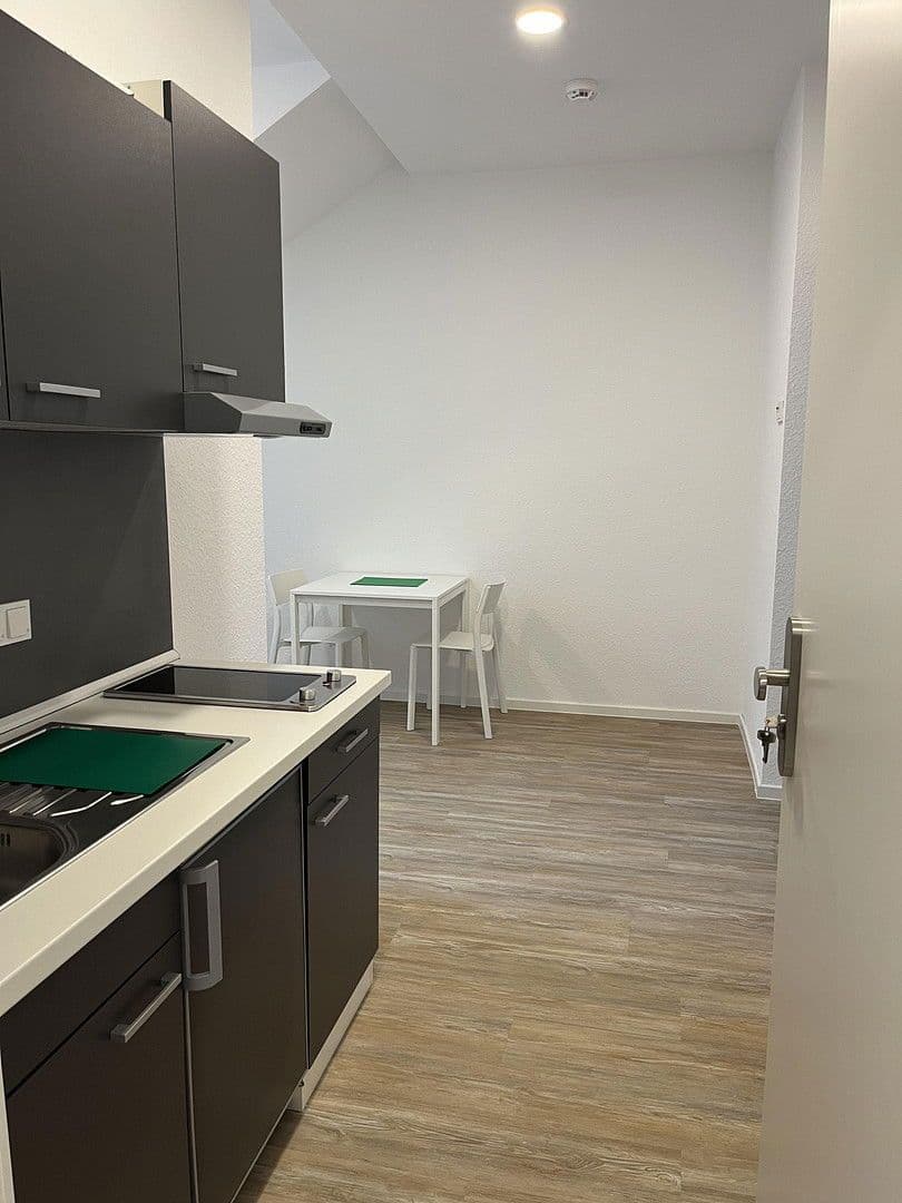Pronájem bytu 1+kk 30 m², Gumprechtstr. 2, Köln, Severní Porýní-Vestfálsko Pronájem bytu 1+kk 30 m², Gumprechtstr. 2, Köln, Severní Porýní-Vestfálsko