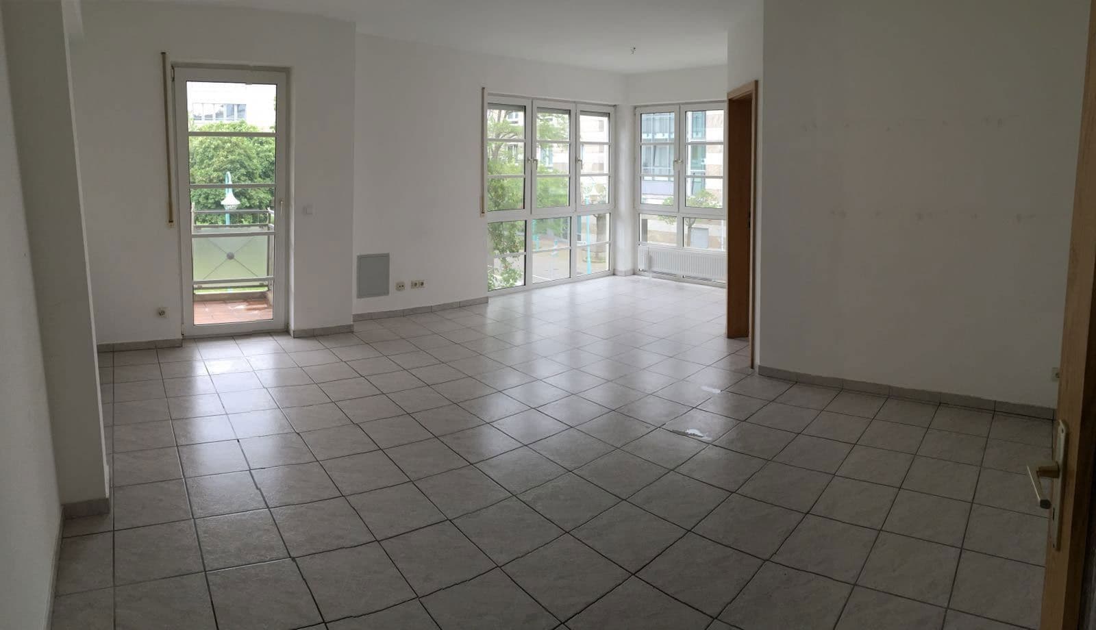 Pronájem bytu 3+1 83 m², Rüsselsheim am Main, Hessen Pronájem bytu 3+1 83 m², Rüsselsheim am Main, Hessen