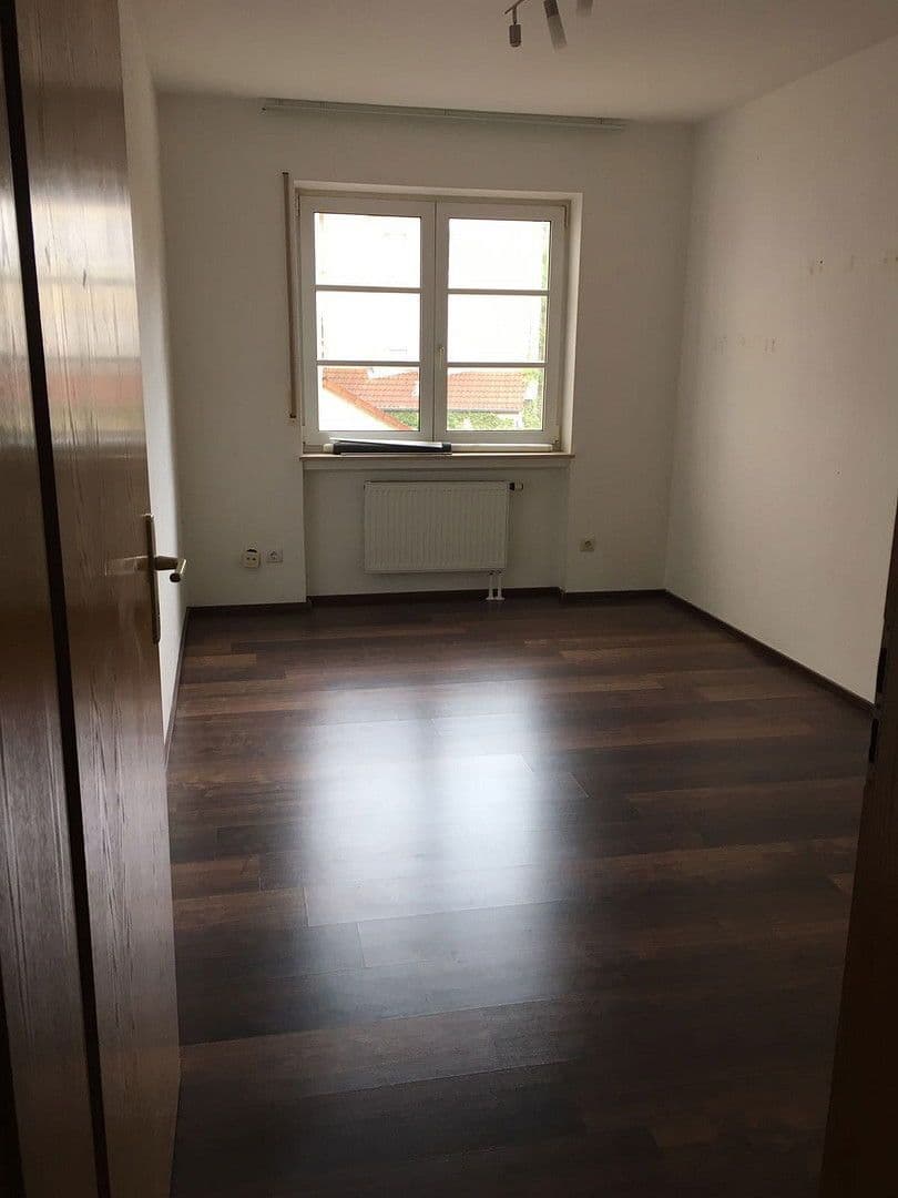 Pronájem bytu 3+1 83 m², Rüsselsheim am Main, Hessen Pronájem bytu 3+1 83 m², Rüsselsheim am Main, Hessen