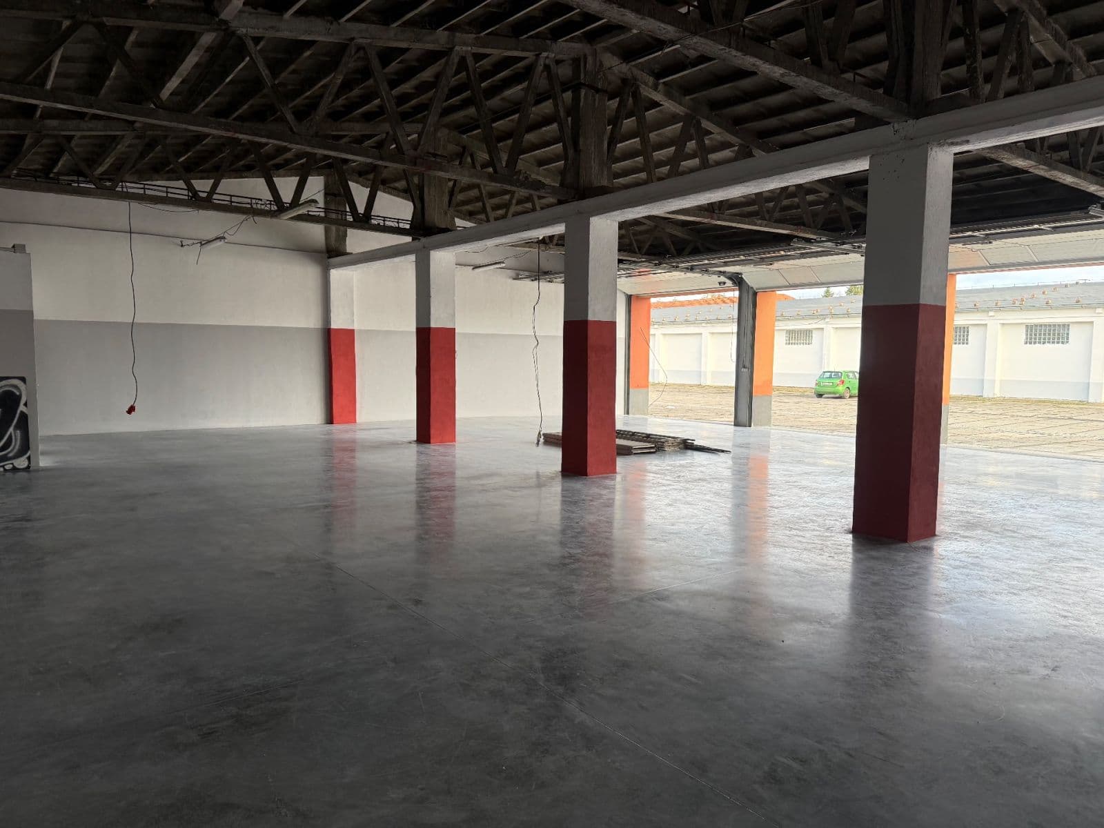 Pronájem garáže 340 m², Domažlice, Plzeňský kraj Pronájem garáže 340 m², Domažlice, Plzeňský kraj