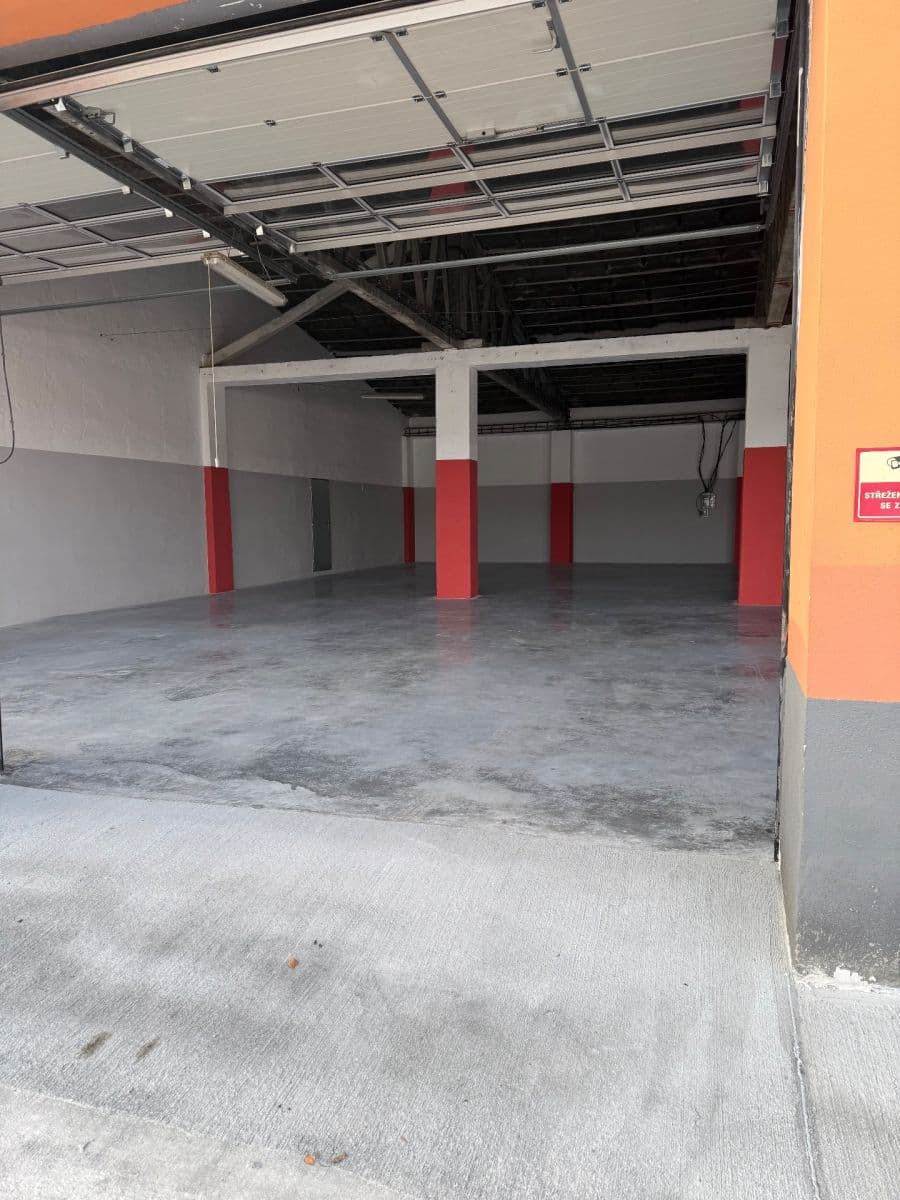Pronájem garáže 340 m², Domažlice, Plzeňský kraj Pronájem garáže 340 m², Domažlice, Plzeňský kraj