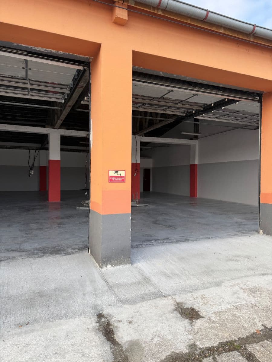 Pronájem garáže 340 m², Domažlice, Plzeňský kraj Pronájem garáže 340 m², Domažlice, Plzeňský kraj