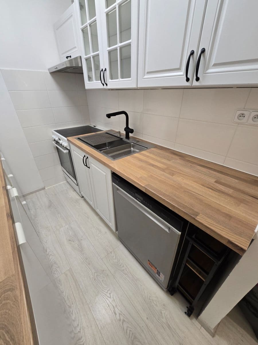 Pronájem bytu 2+kk 45 m², Frýdlantská, Praha, Praha Pronájem bytu 2+kk 45 m², Frýdlantská, Praha, Praha