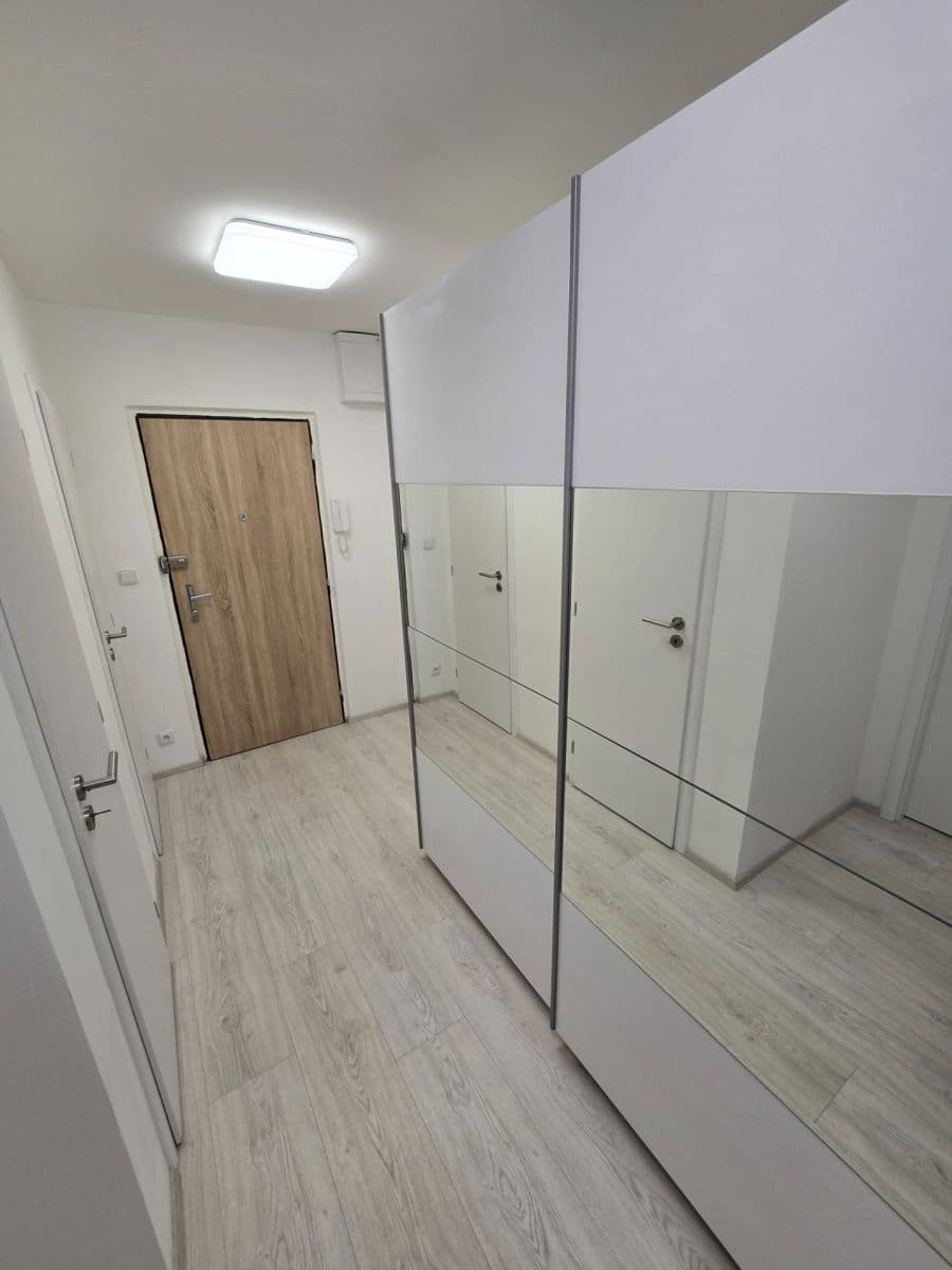 Pronájem bytu 2+kk 45 m², Frýdlantská, Praha, Praha Pronájem bytu 2+kk 45 m², Frýdlantská, Praha, Praha