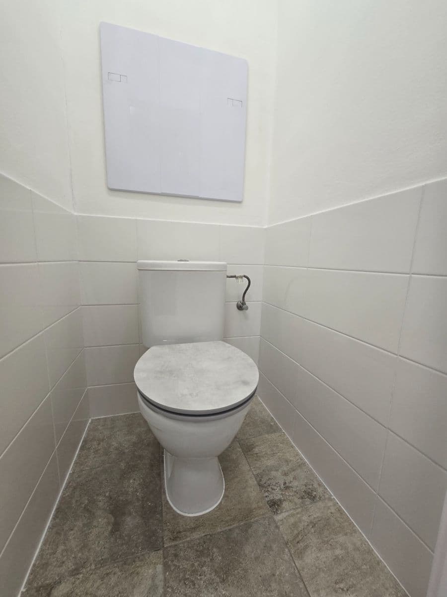 Pronájem bytu 2+kk 45 m², Frýdlantská, Praha, Praha Pronájem bytu 2+kk 45 m², Frýdlantská, Praha, Praha