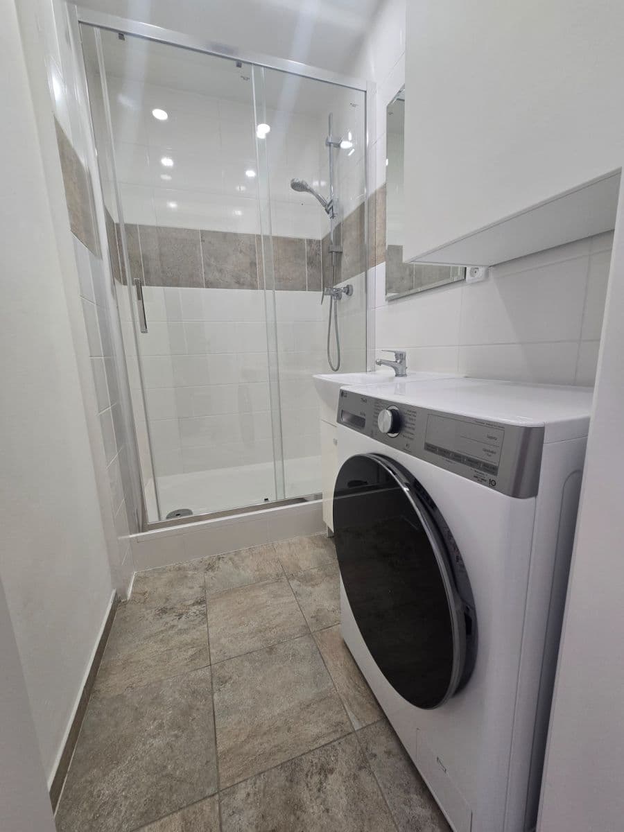 Pronájem bytu 2+kk 45 m², Frýdlantská, Praha, Praha Pronájem bytu 2+kk 45 m², Frýdlantská, Praha, Praha