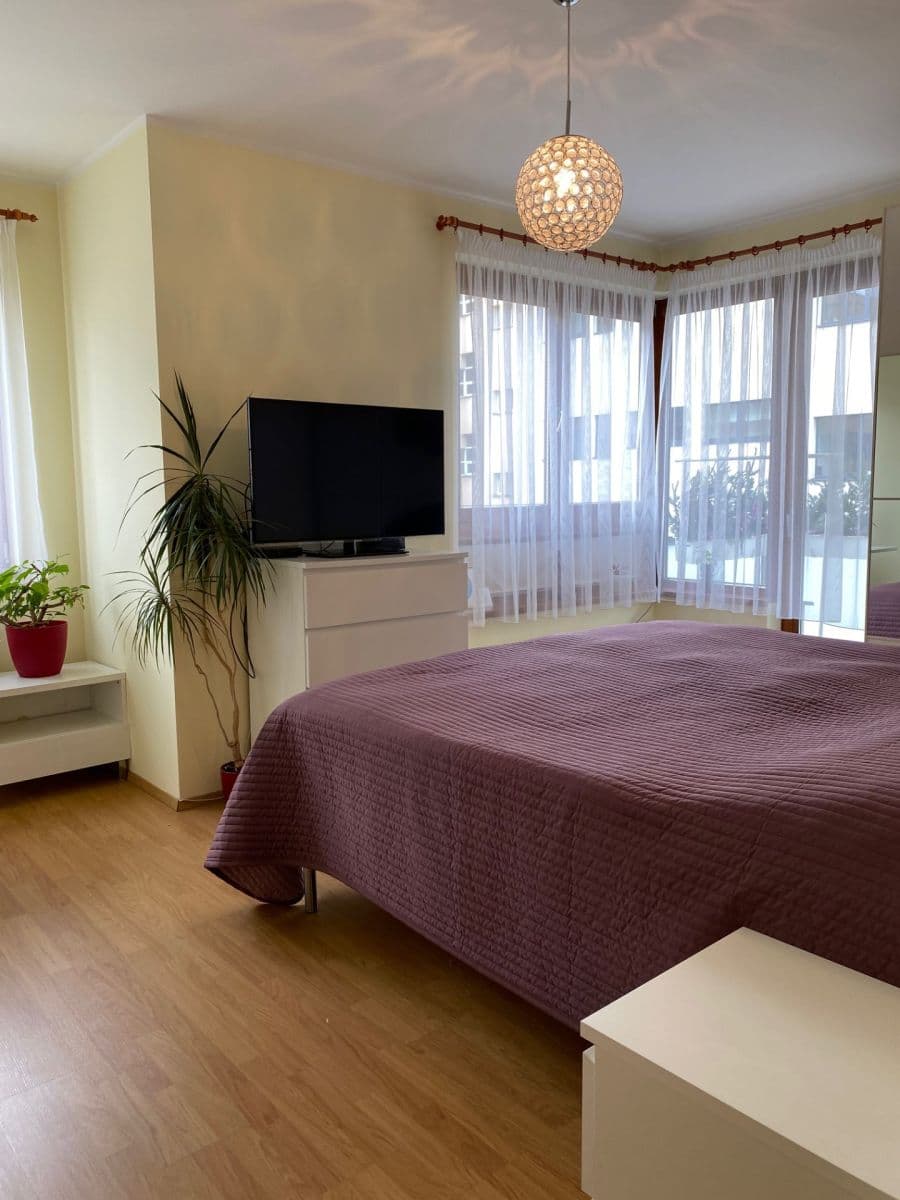 Pronájem bytu 3+kk 80 m², Hanusova, Praha, Praha Pronájem bytu 3+kk 80 m², Hanusova, Praha, Praha