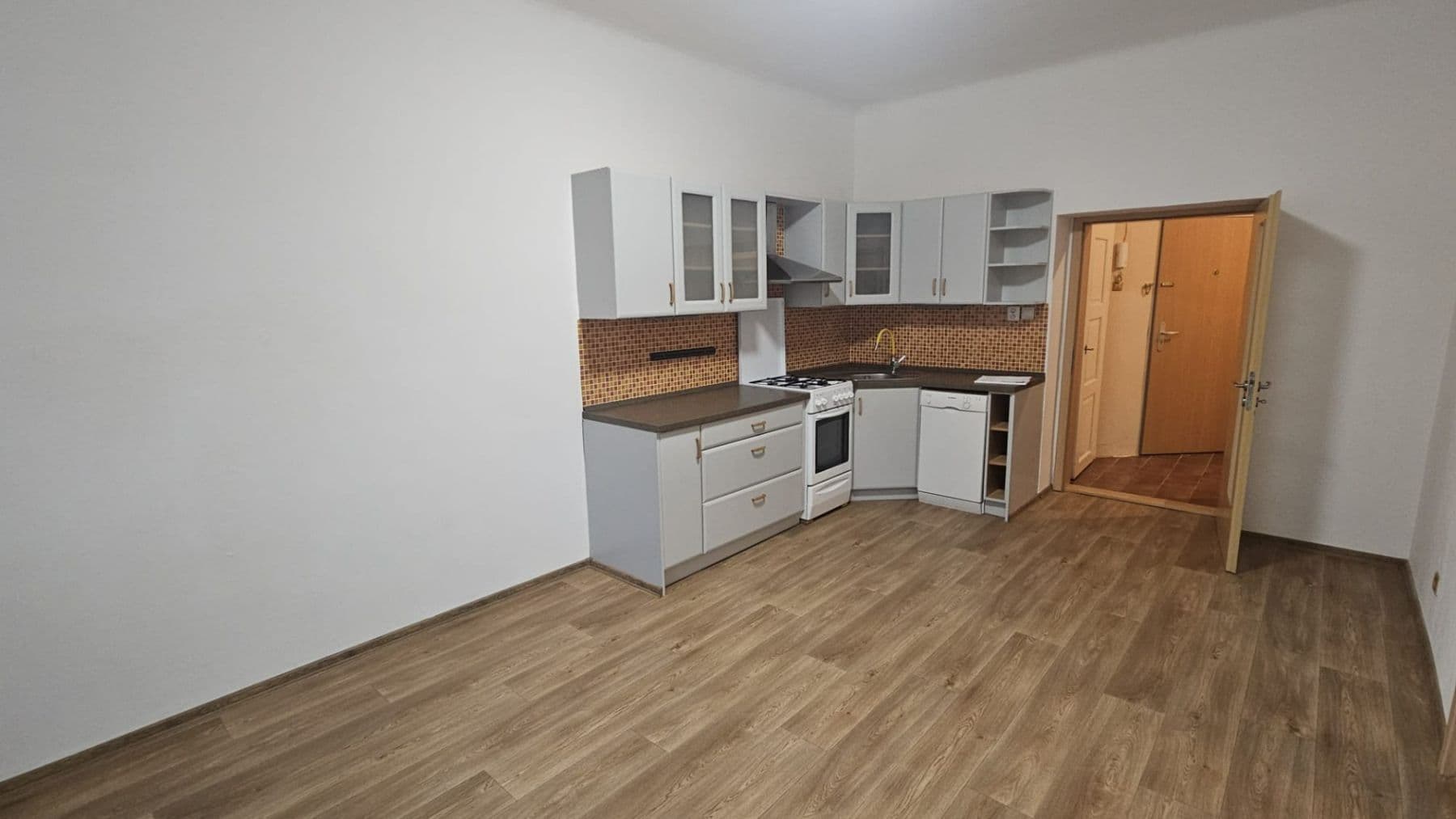 Pronájem bytu 2+kk 51 m², Čechova, Plzeň, Plzeňský kraj Pronájem bytu 2+kk 51 m², Čechova, Plzeň, Plzeňský kraj