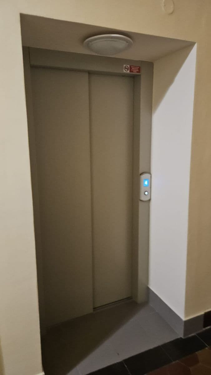 Pronájem bytu 2+kk 51 m², Čechova, Plzeň, Plzeňský kraj Pronájem bytu 2+kk 51 m², Čechova, Plzeň, Plzeňský kraj