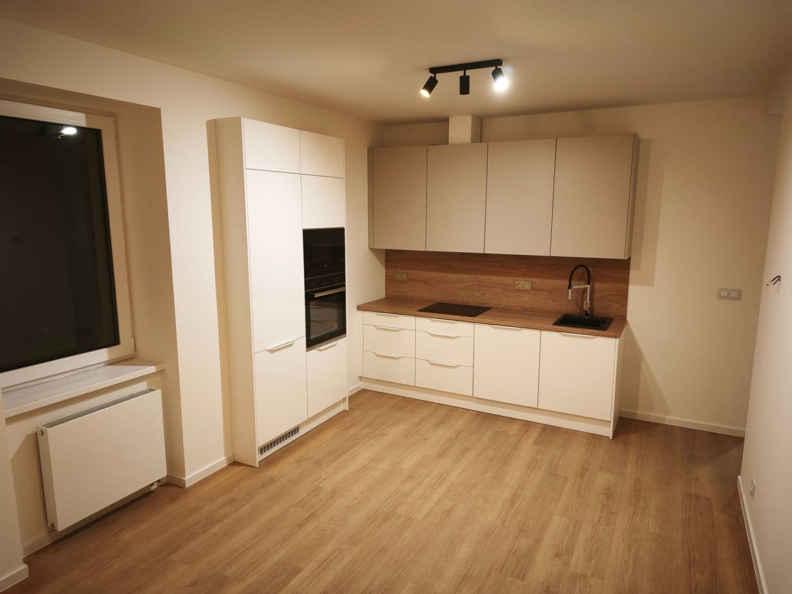 Pronájem bytu 3+kk 61 m², Jižní, Jablonec nad Nisou, Liberecký kraj Pronájem bytu 3+kk 61 m², Jižní, Jablonec nad Nisou, Liberecký kraj